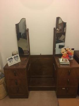 Gorgeous Vintage Dressing Table with 3 Drawers either side