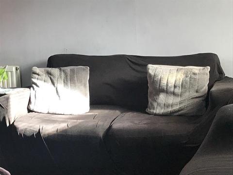 Sofa bed needs gone by 2pm today!
