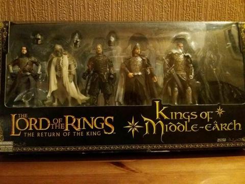 Lord of the rings collectable figures