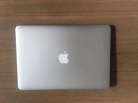 Apple MacBook Air 13’’ Laptop Mid 2011, i5Core 1.7GHz, 4GB Ram, 128GB