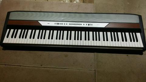 Korg SP-250 piano keyboard + Stand + Pedal