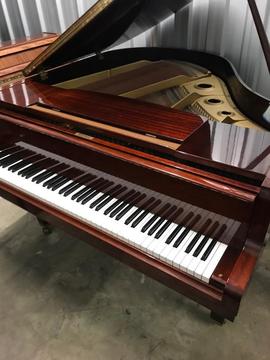 Yamaha g1 grand Piano