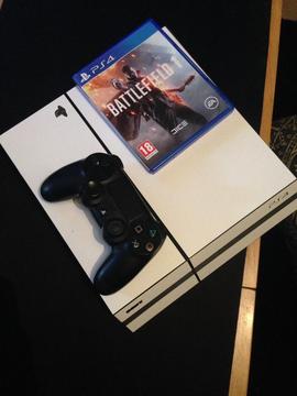 PlayStation 4. 1 controller. 1 games. Boxed