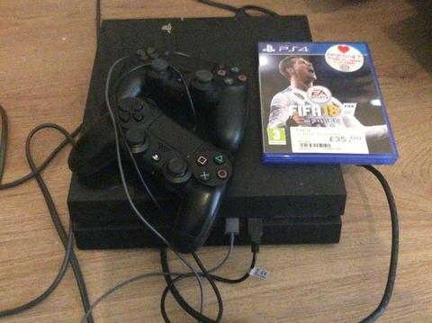 PS4 for sale with 2 pads and Fifa 2018