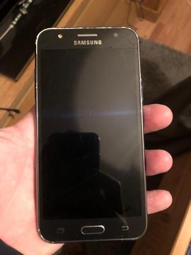 Samsung j5 unlocked cracked screen