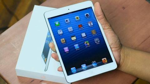 like new use condition Apple iPad mini 1 16gb Wi-Fi 7.9in boxed