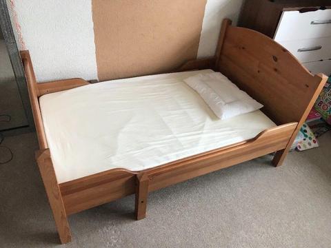 Extendable Toddler Bed