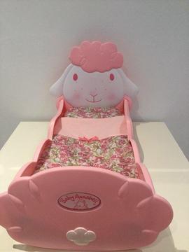 Baby Annabelle sheep bed, in good condition!!