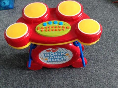Musical drum kit toy
