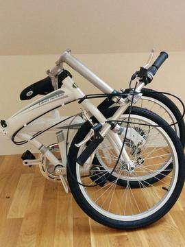 Land Rover City Folding Bike- New and Unused