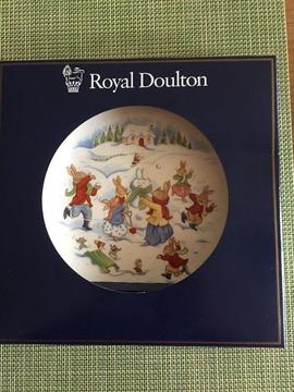 Bunnykins Build a Snowman Plate Perfect Boxed