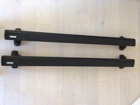 Thule Roof Aero Bars. Black - BMW 1&3 series 2005 onwards including foot pack