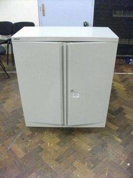 Metal Cabinet 2 doors . Brand - Bisley . Size : H=102cm , W=100cm , D=46cm