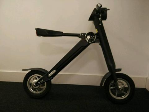 Skywalker smart electric Bike/scooter/moped almost brand new RRP 2119 (Swap considered)