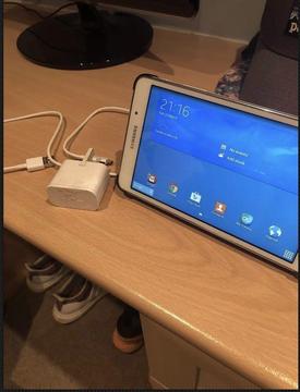 Samsung Galaxy Tab 4 7 inch with case and charger