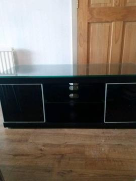 Black gloss tv stand