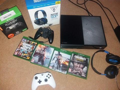 Xbox one 500gb + games
