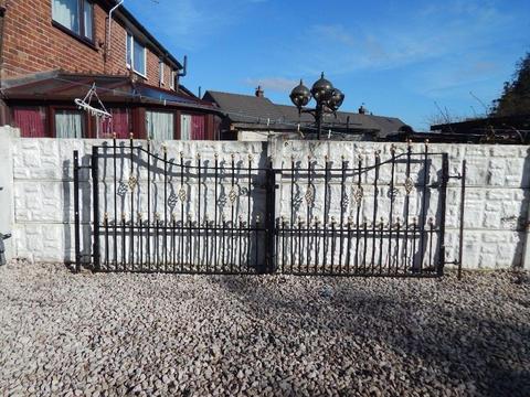 Wrought iron gates / Driveway gates / Garden gates / Metal gates / Steel gates / Double house gates
