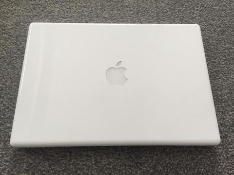 Apple MacBook Core 2 Duo 2.13 13-Inch (White 2009)