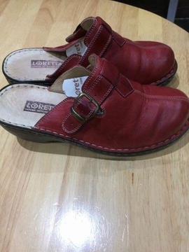 Ladies Clogs Size 6