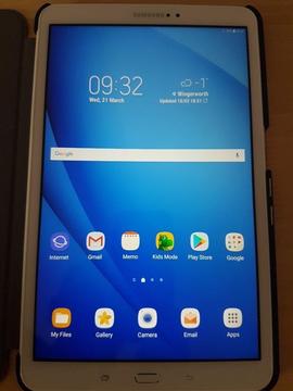 White Samsung Tablet 10.1" (Galaxy Tab A)