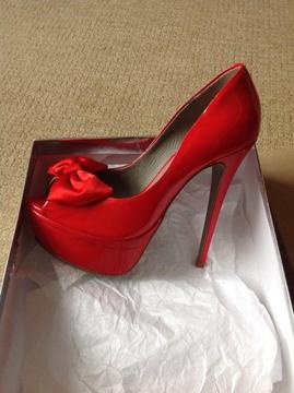 Kurt Geiger court heels, Style-Jean, Red. Brand new, never worn