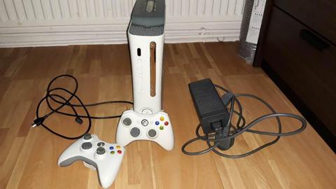 BEST CONDITION XBOX 360 WITH GAMES AND 2 CONTROLLERS