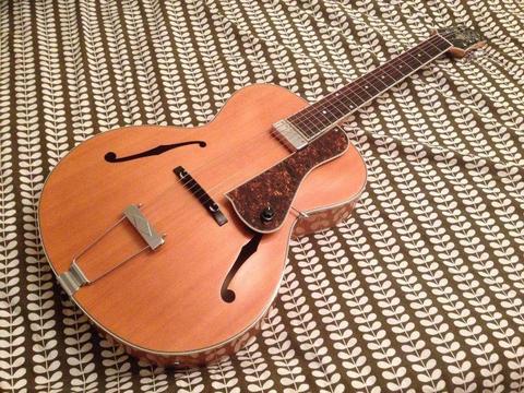 The Loar LH550 archtop guitar