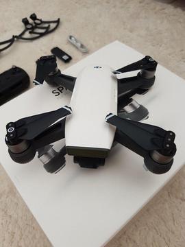 DJI Spark Fly More Combo Alpine White excellent condition with 3 batteries and shoulder carry bag