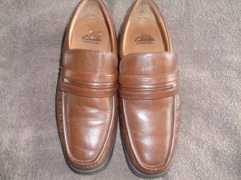 MANS BROWN CLARKS CUSHION CELL EXTRA WIDE SHOES SIZE UK 8