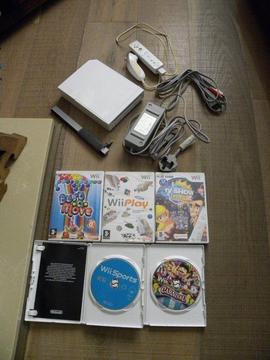 wii bundle with 5 games all ready to play