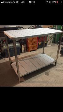 Stainless steel catering preparation table