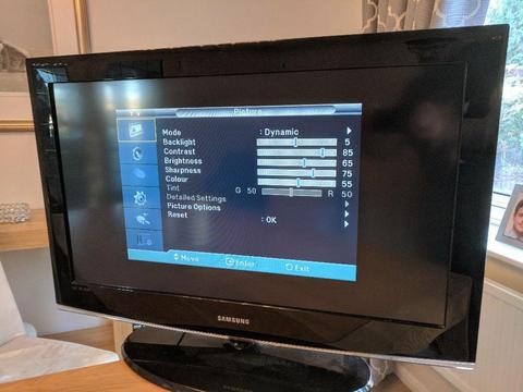Samsung 32inch LCD TV (HD Ready/HDMI/Remote) - Works Great - Quick Sell!