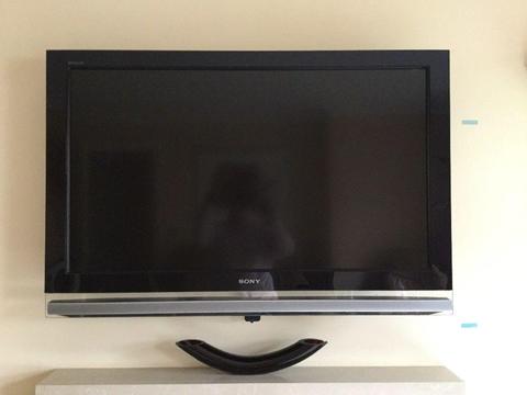 Sony Bravia 40” lcd digital tv and Home Theatre system