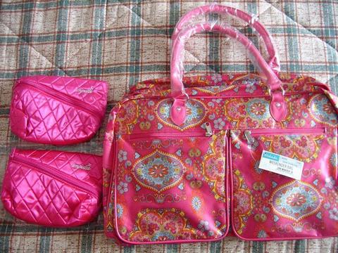 1 large weekend bag and two impulse toiletry bags all brand new £5