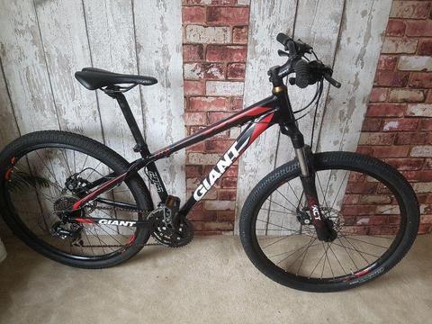 2016 Giant ATX 27.5 2. Disc Brakes. Mountain Bike. XS 14.5 Inch Frame. Excellent Condition