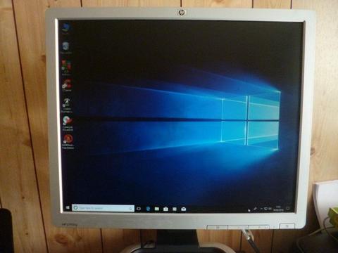 HP Windows 10 Desktop PC & 19” Flat Screen Monitor
