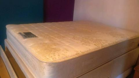 Double divan bed free to collect