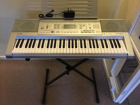 Casio CTK-810 digital keyboard with learning programs and General midi + touch response in Wokingham