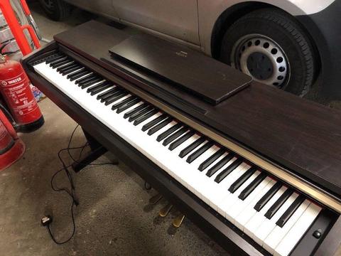Yamaha ARIUS YDP-161 Digital Piano with Bench