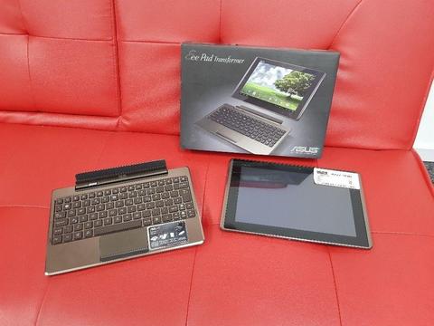 2 in one Laptop and Tablet in original Box (Detachable Screen)