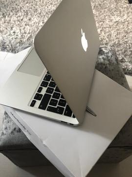 Macbook air 11 inch 2014 boxed with charger i5 processor