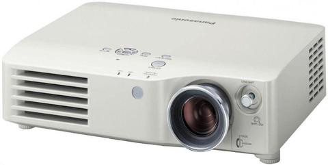Panasonic PT-AX100E - High Def - LCD projector - 1280 x 720
