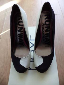 NEXT-BLACK-AND-CREAM-HIGH-HEELS-SIZE-4 1/2