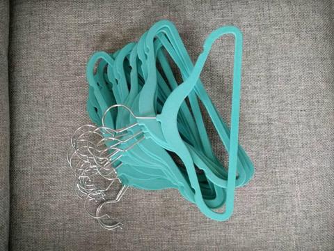 20 Blue Velvet Children's Clothes Hangers (unused)