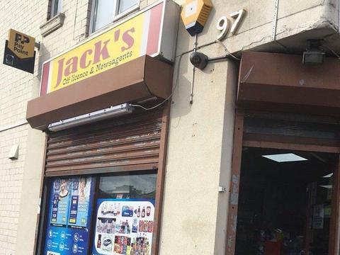 JACK’S OFF LICENCE SHOP SITUATED IN A CORNER TRADING POSITION , REF:RB244