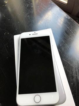IPhone 7 32gb Unlocked white Silver