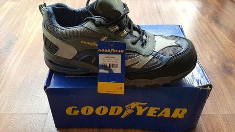 New Good Year safety shoes, trainers UK11. Price in shop 53pounds
