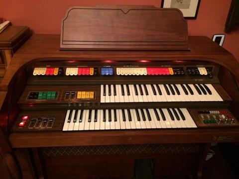 H500 Gem Electronic Organ