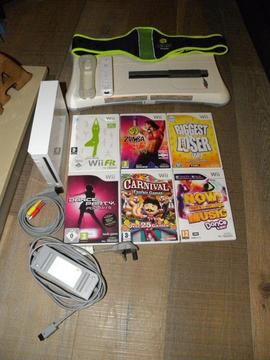 wii bundle , board and 6 games all ready to play